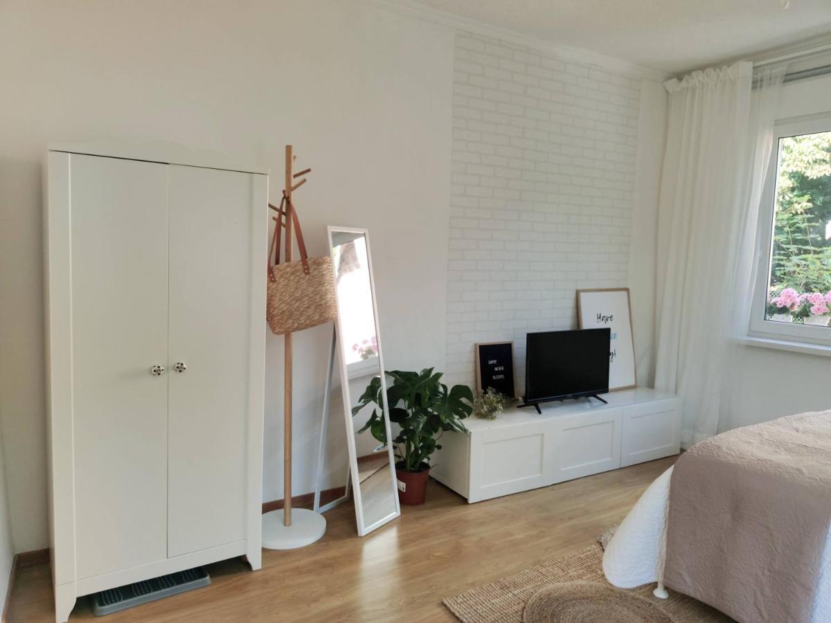 Apartament W Sasiedztwie Lasu 1800M Od Morza 소포트 외부 사진