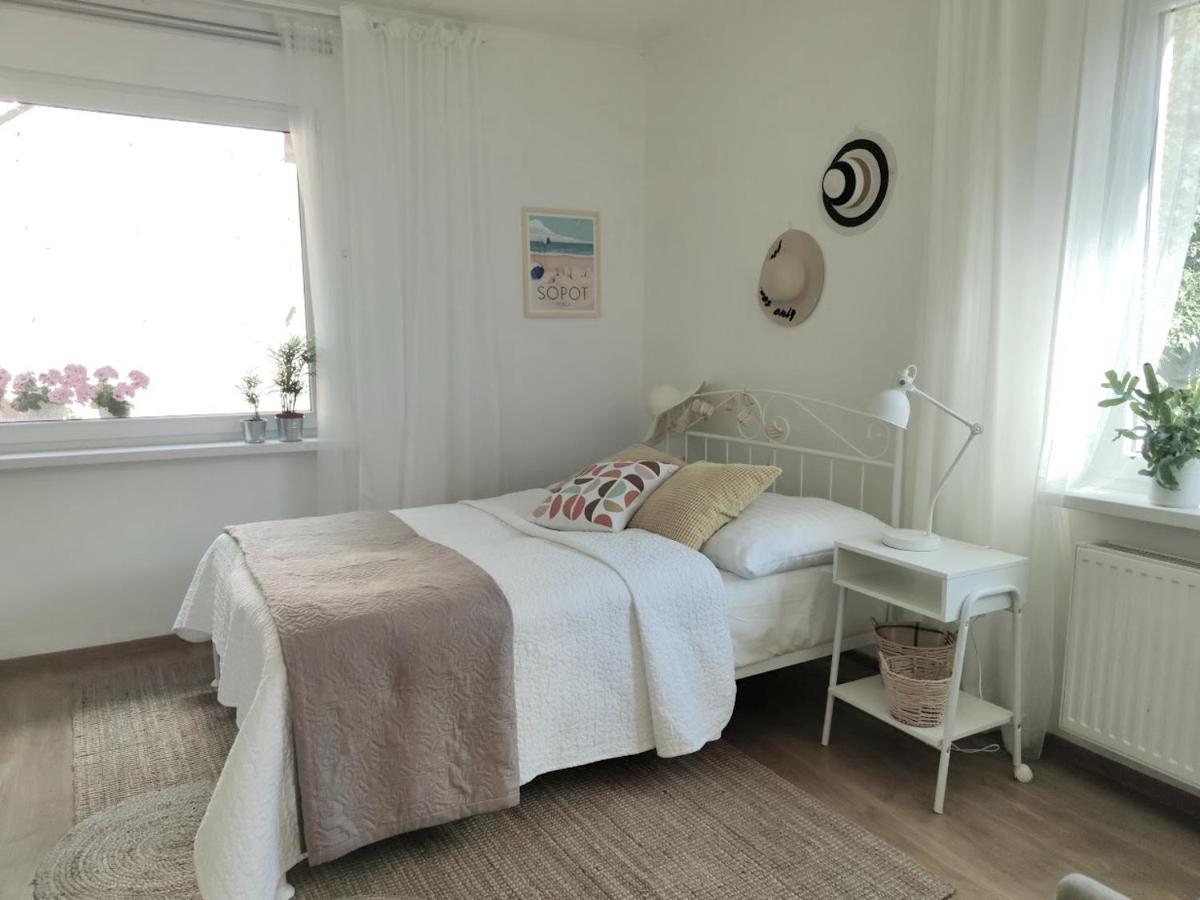 Apartament W Sasiedztwie Lasu 1800M Od Morza 소포트 외부 사진